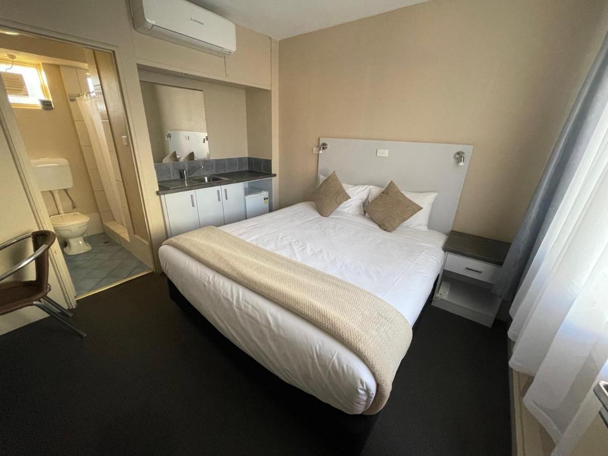 Astor Hotel Motel Albury Dış mekan fotoğraf